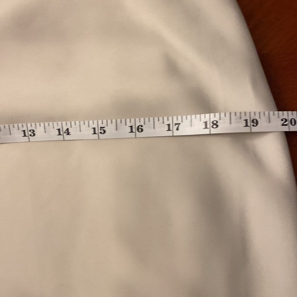 Uniqlo Satin Skirt MIDI Champagne Sz O - Picture 7 of 8